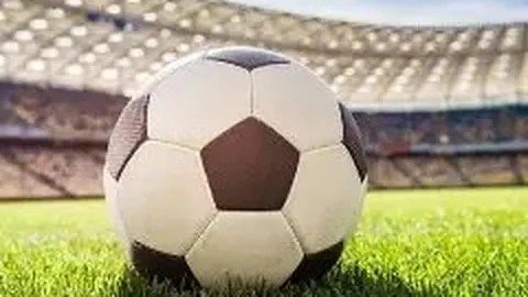 林书豪与赵睿较量篮球，互投三分+扣篮各得两分